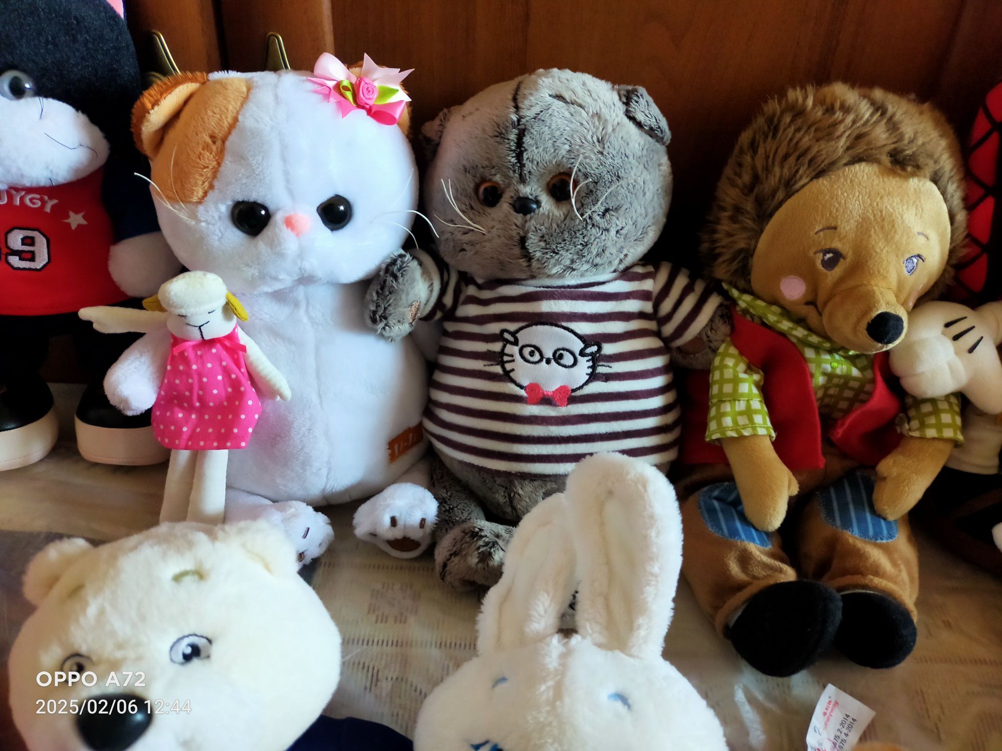 Продам фирменные игрушки. Цены разные.