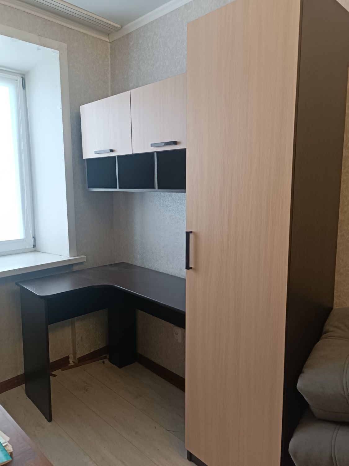 Продам парные столы