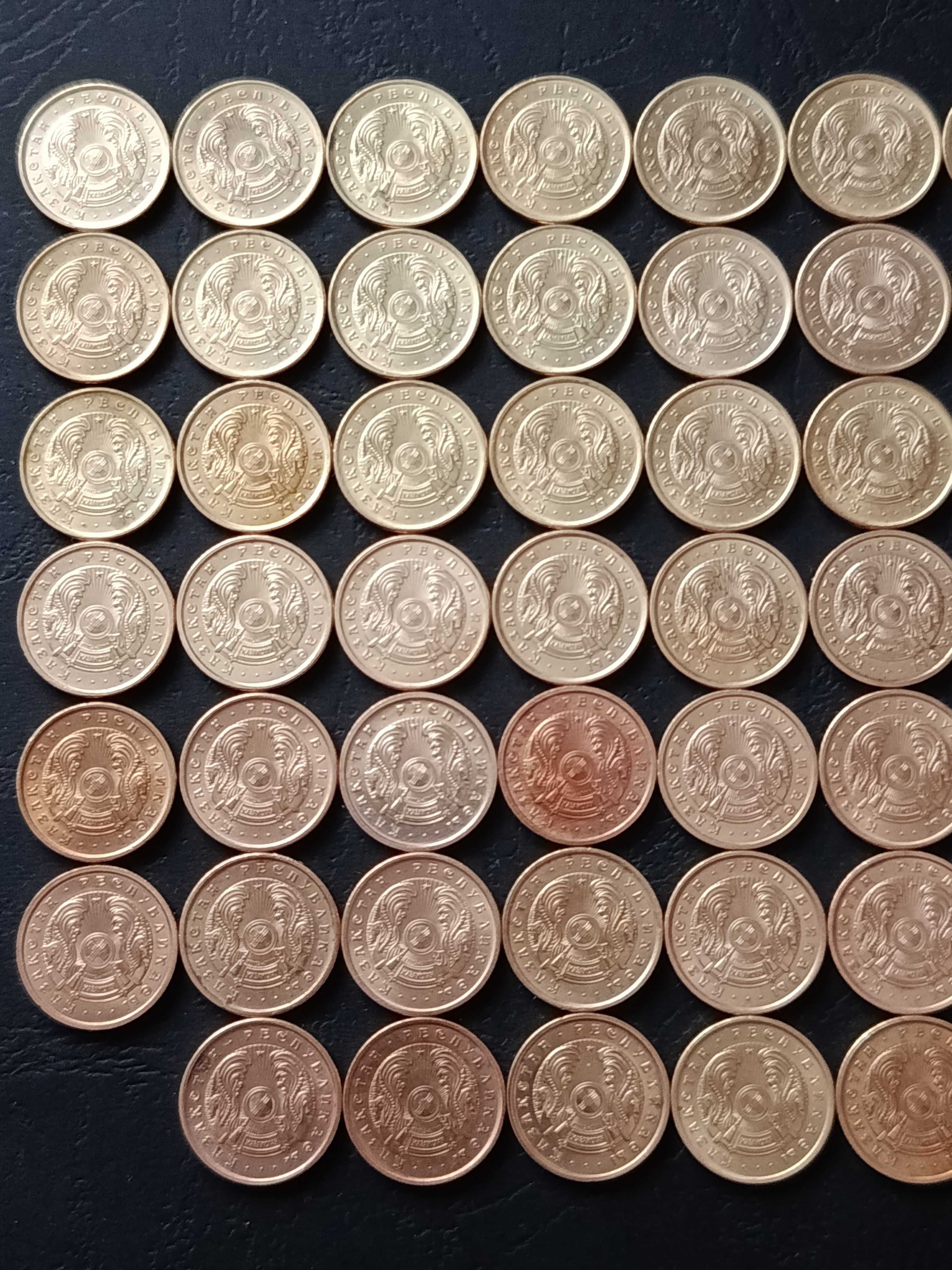 Продам 2 тиын одним лотом