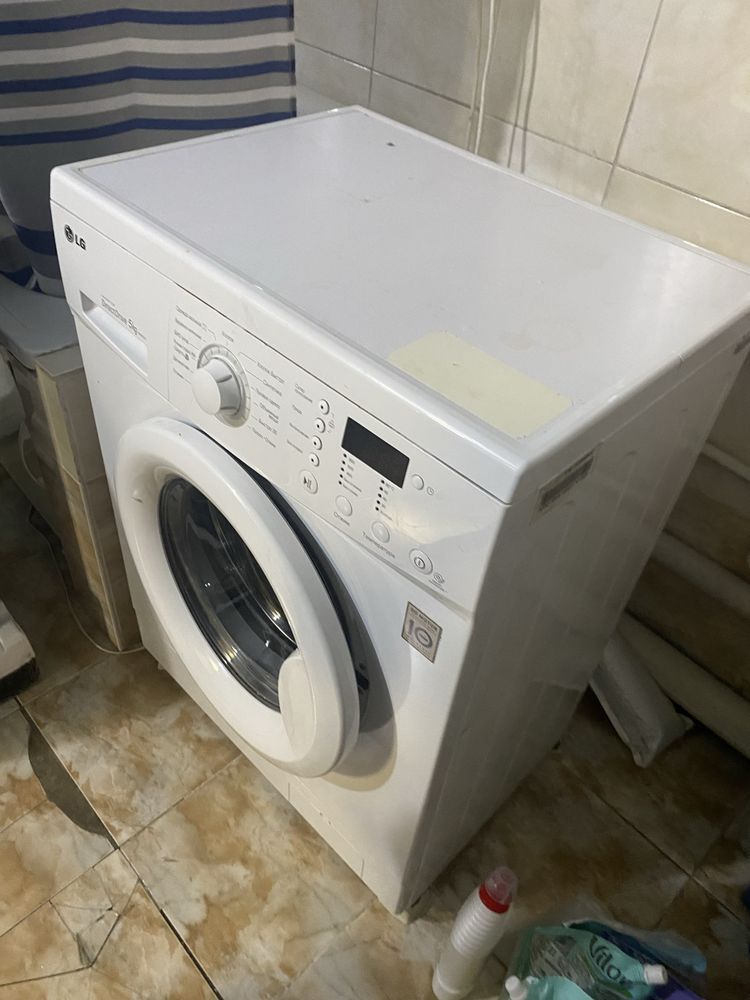 Продам стиральную машину