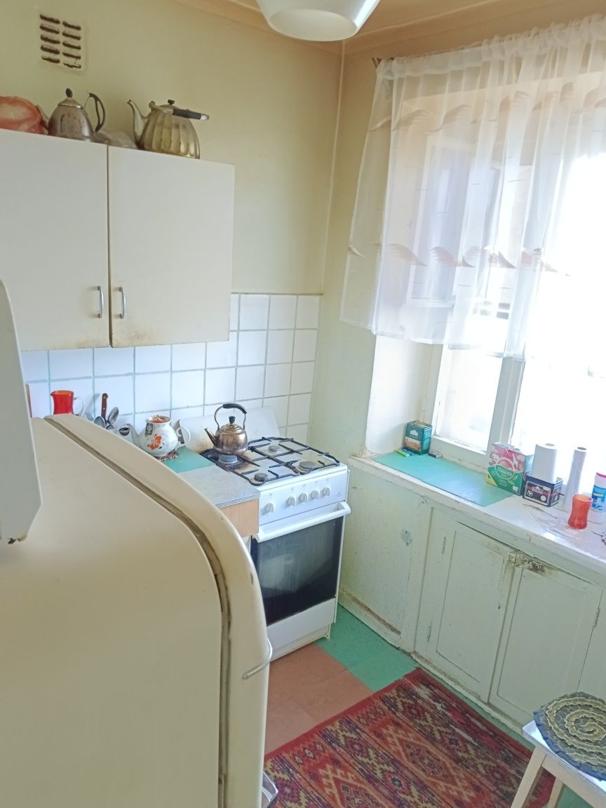Продам 3 х комн квар. 4 -16, 4 этаж.