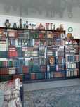 Срочно продам книги вместе с полками