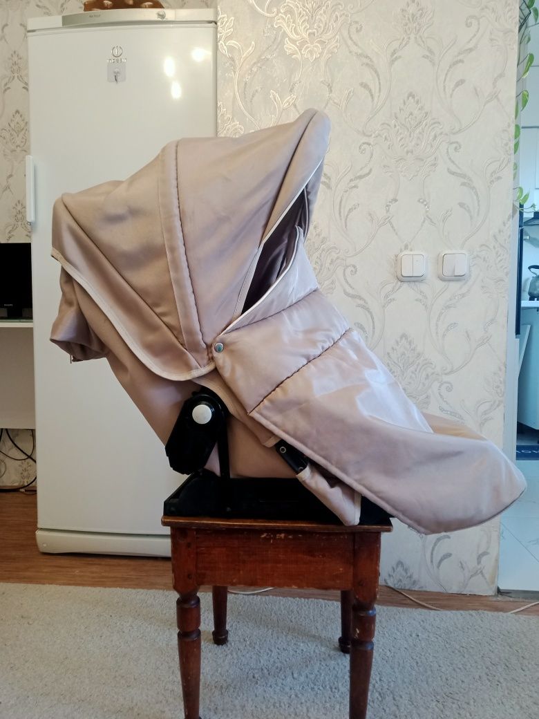 Продам детскую коляску