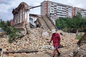 Демонтаж домов построек дачи слом перегородок проёмов окна и двери