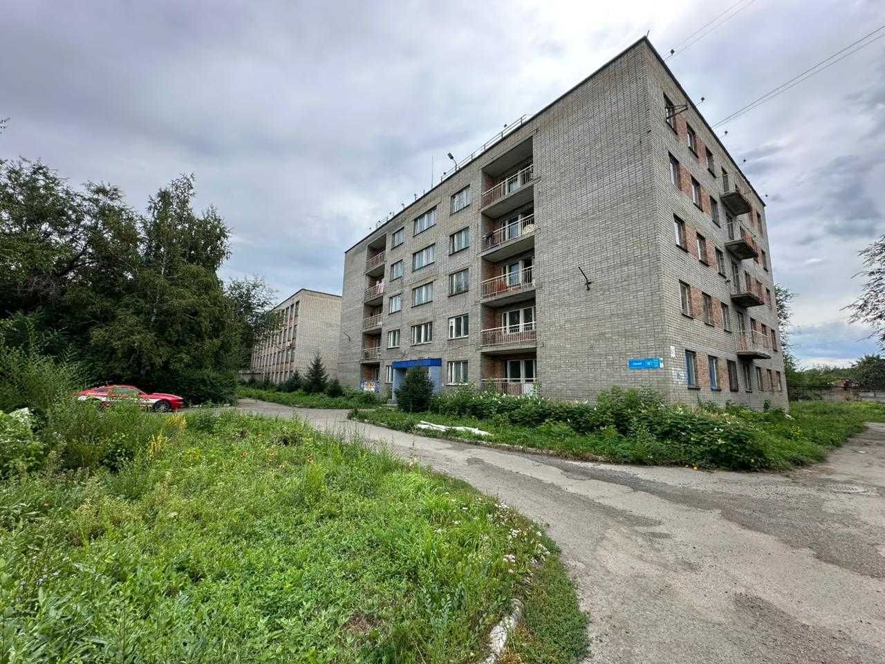Комплекс зданий общей пл. 4470м2, Абая, 16/1, два здания, выс.пот. 3,2