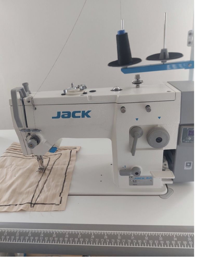 Швейная машина Jack JK-20U-63Z зигзаг