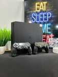 В наличии PlayStation 4