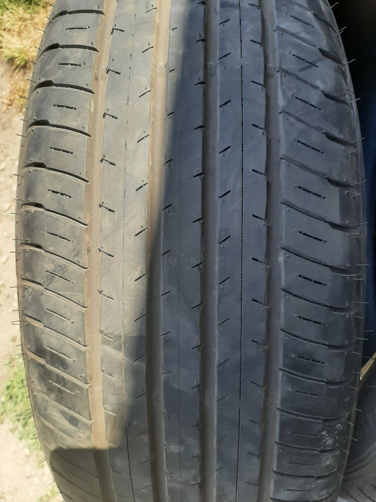 Продам шины 255/45/20 данлап SP SPORT MAKXX 050