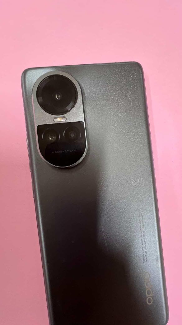 Oppo Reno 10  обмен на Iphone 12 про или 140 тысяч чехлы и зарядка сро