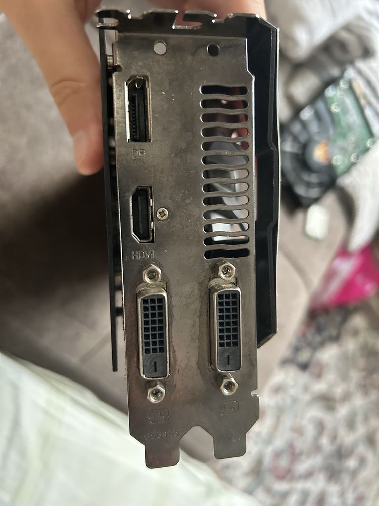 Видеокарта Radeon R9 390, Zotac GTS250 и Point of View GTS450