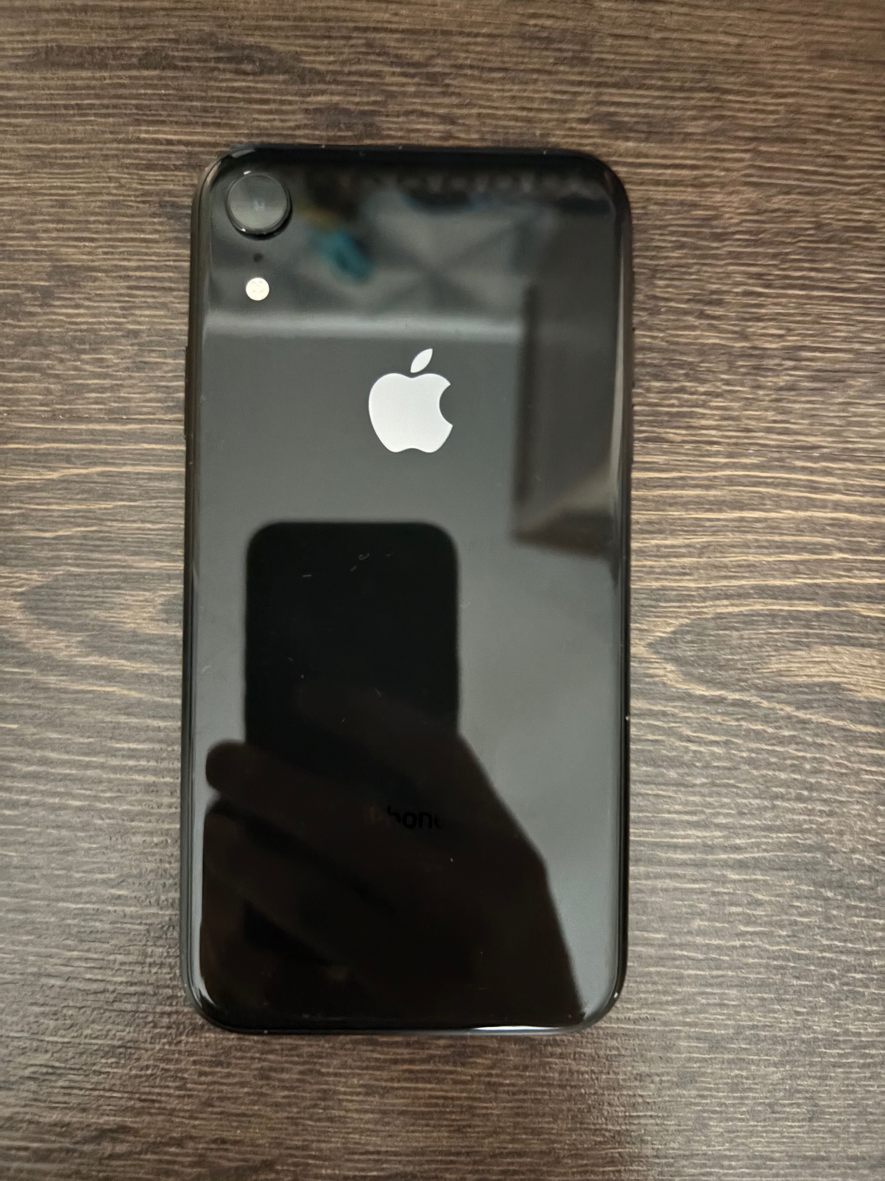Продам iphone XR+airpods 2 generation