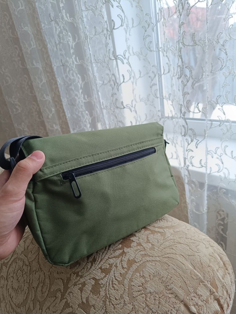 Барсетка в идеальном состоянии.