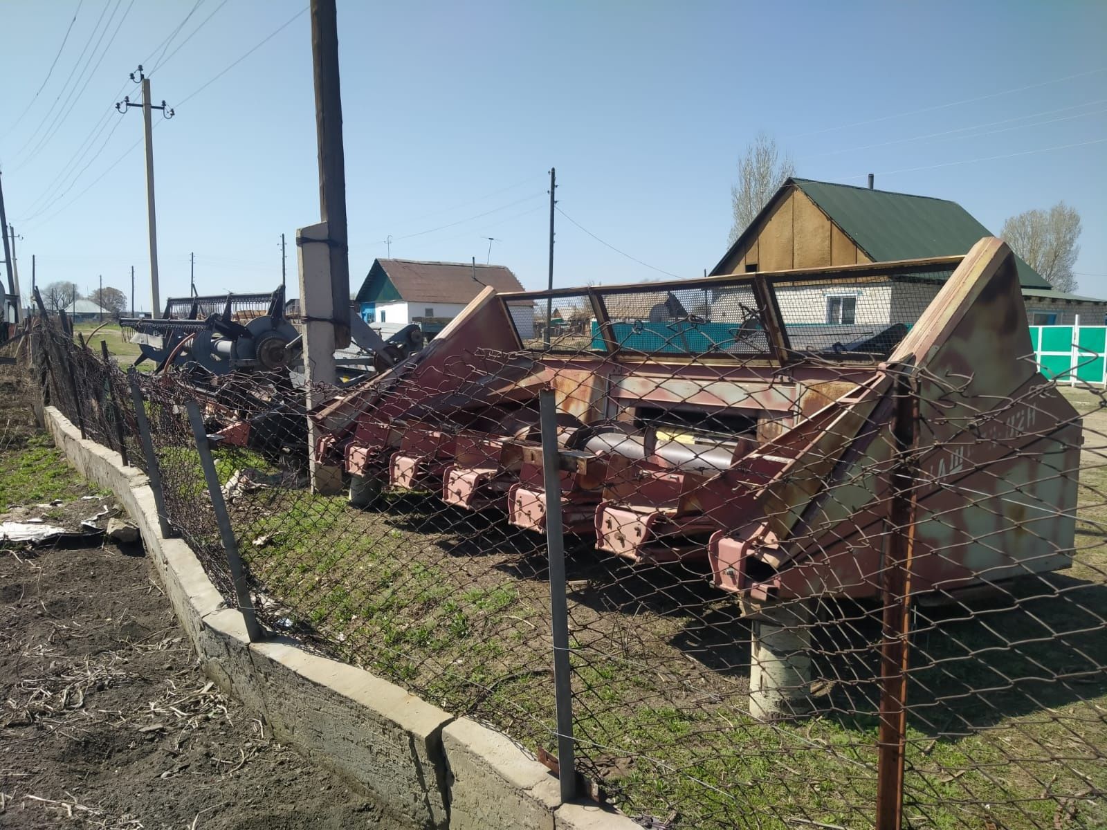 Продам комбайн нива Эффект в хорошем состоянии на ходу без проблем