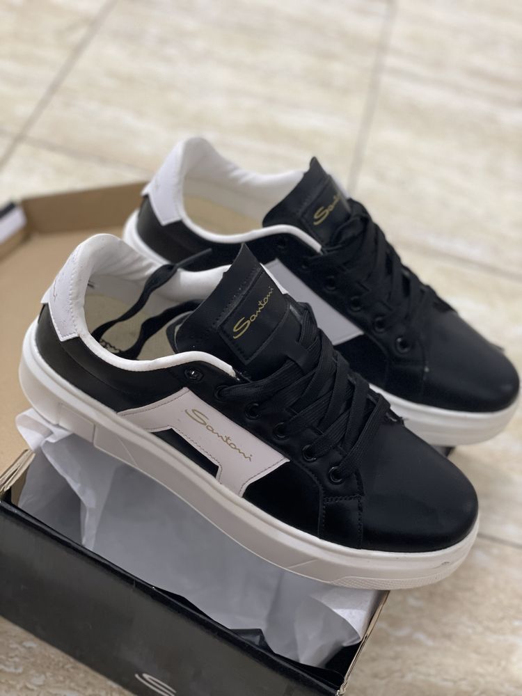 Кроссовки Santoni