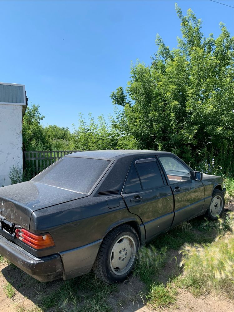 Продам Мерседес 190