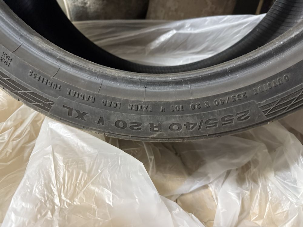 Шины Michelin задние 295/35/20