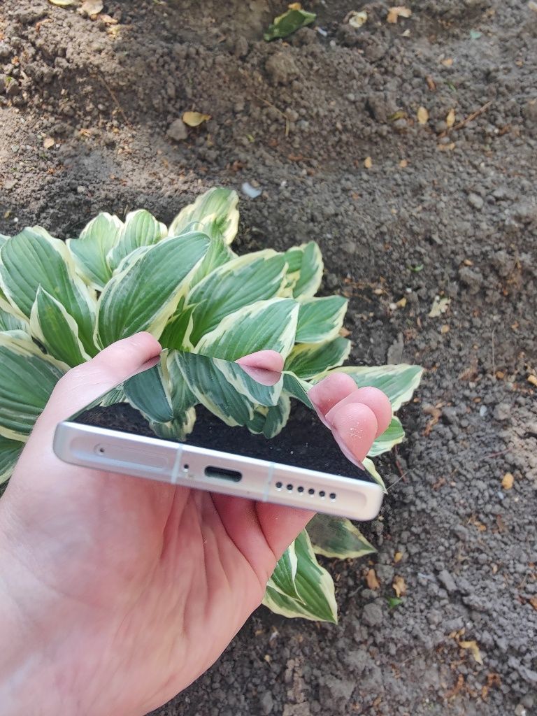 Смартфон Vivo X100 Ultra 16/512 — настолько мощный, что сам бы себя ку