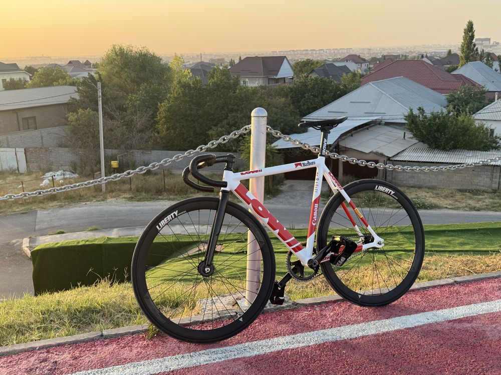 fixed gear Low.