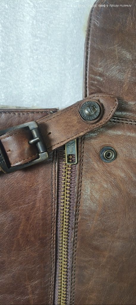 Продаю брендовые зимние сапоги  " Frye" (США)