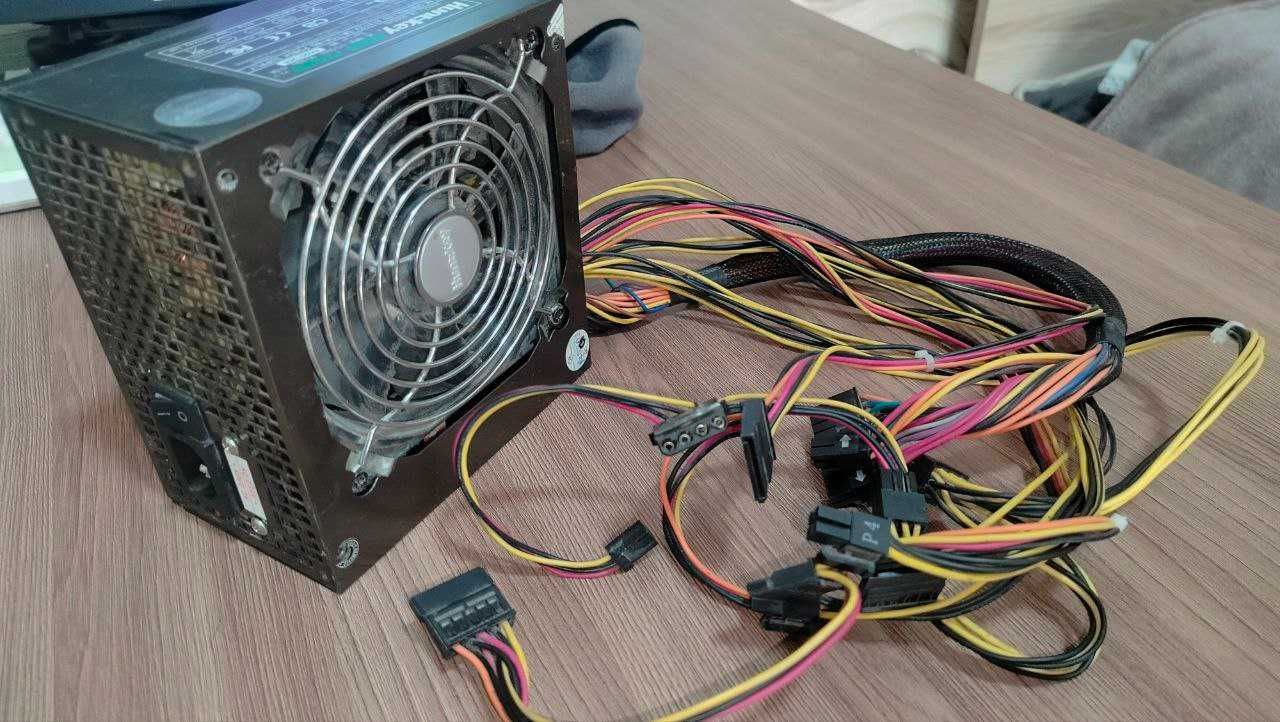 Блоки питания, FSP, Aerocool, Huntkey, Strike-X