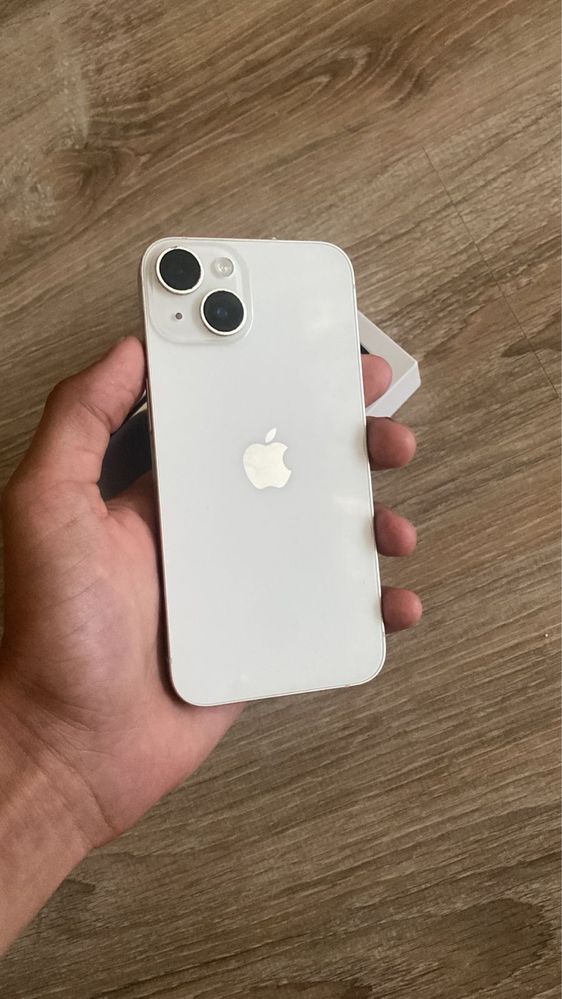 iPhone 14 белый цвет