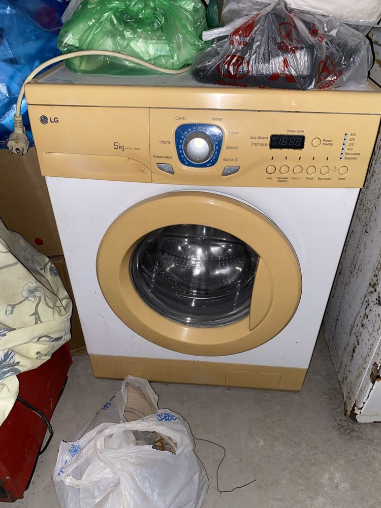 Продам рабочую стиральную машину 5kg