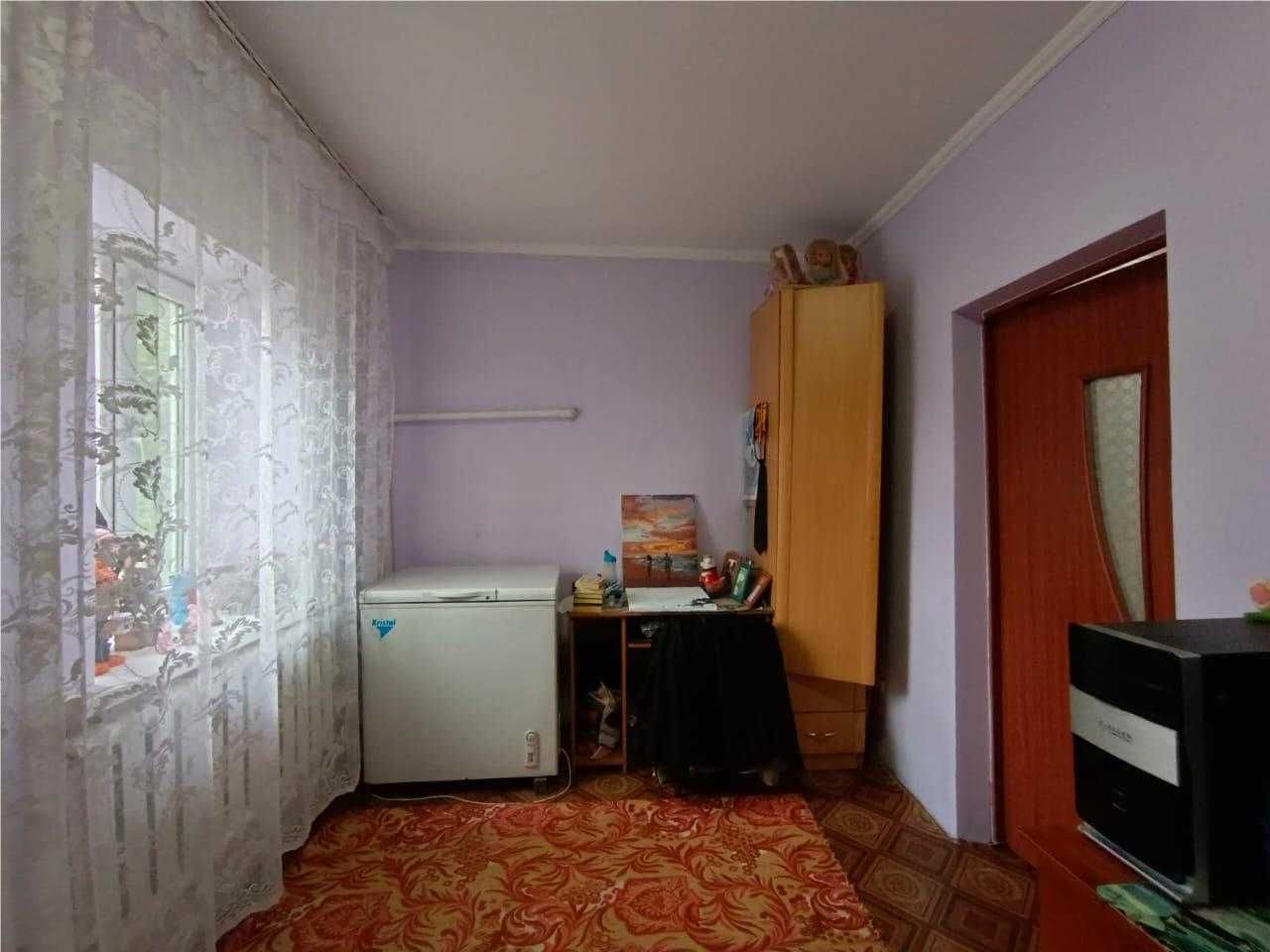 Продаю 3 комнатный дом в Пришахтинске.