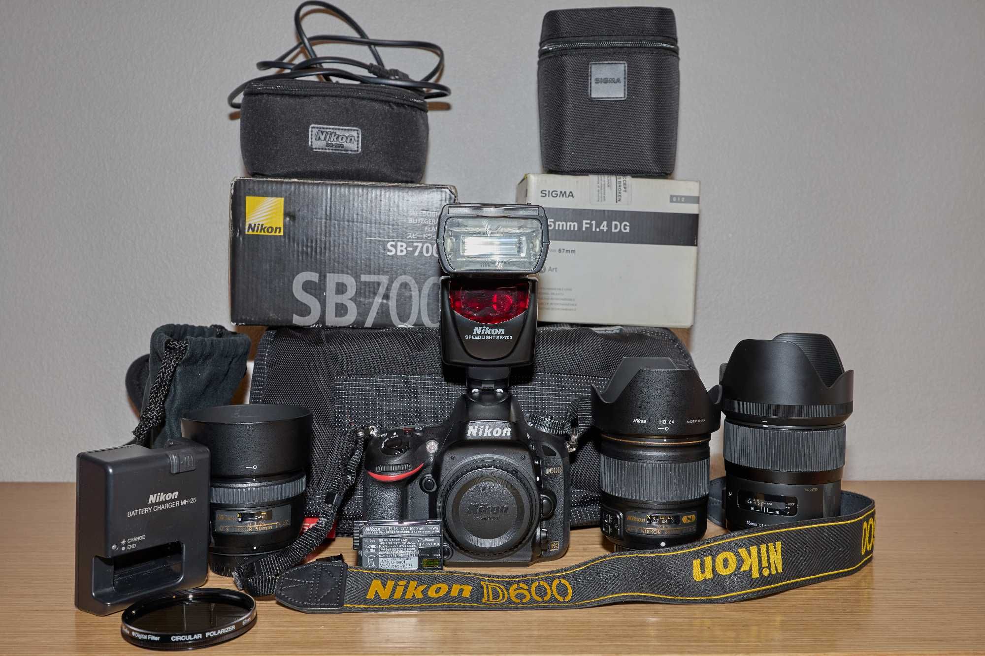 Фотоаппарат Nikon D600 с объективами, со вспышкой и сумкой