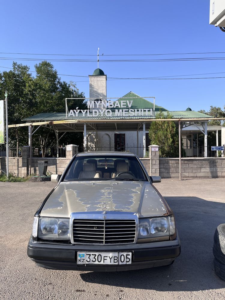 Мерседес 124 250D