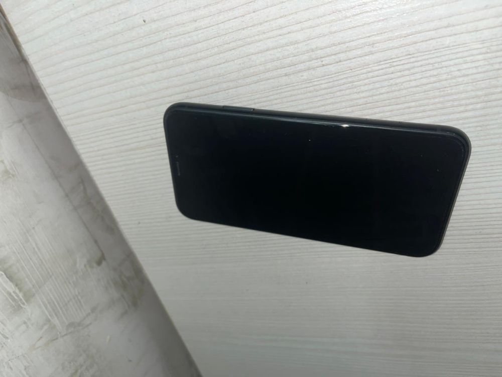iPhone xr  продаются срочно