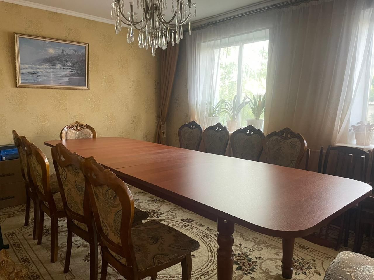 Стол со стульями