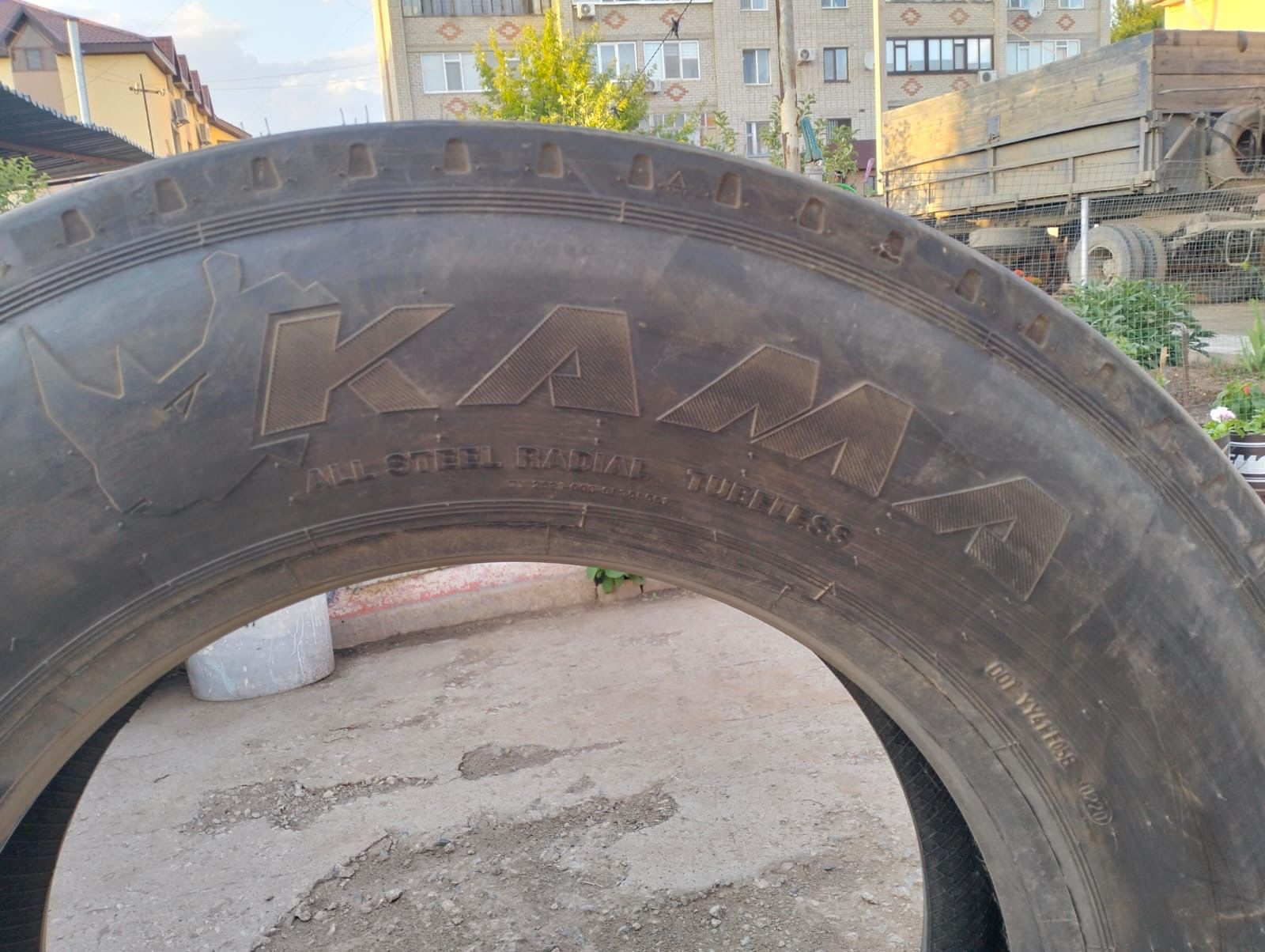 Шины на камаз новый