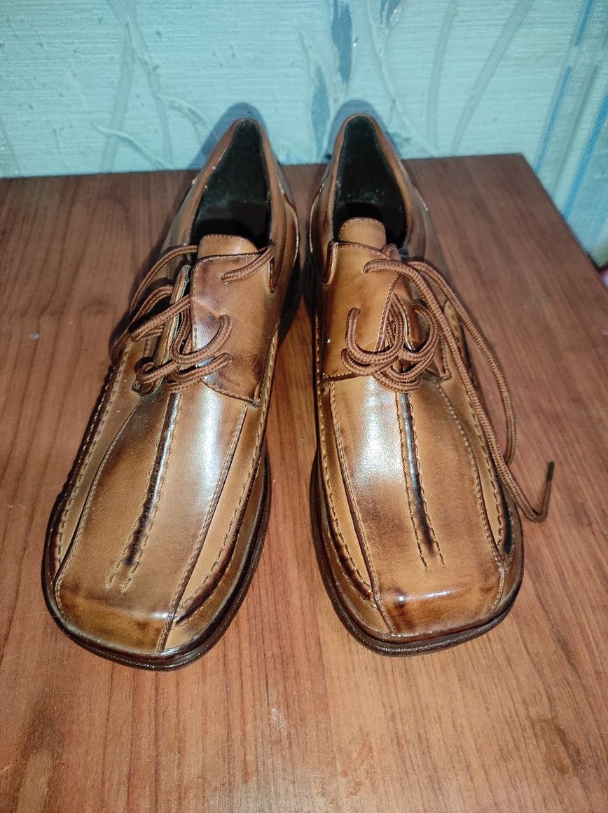 Продам женские туфли новые