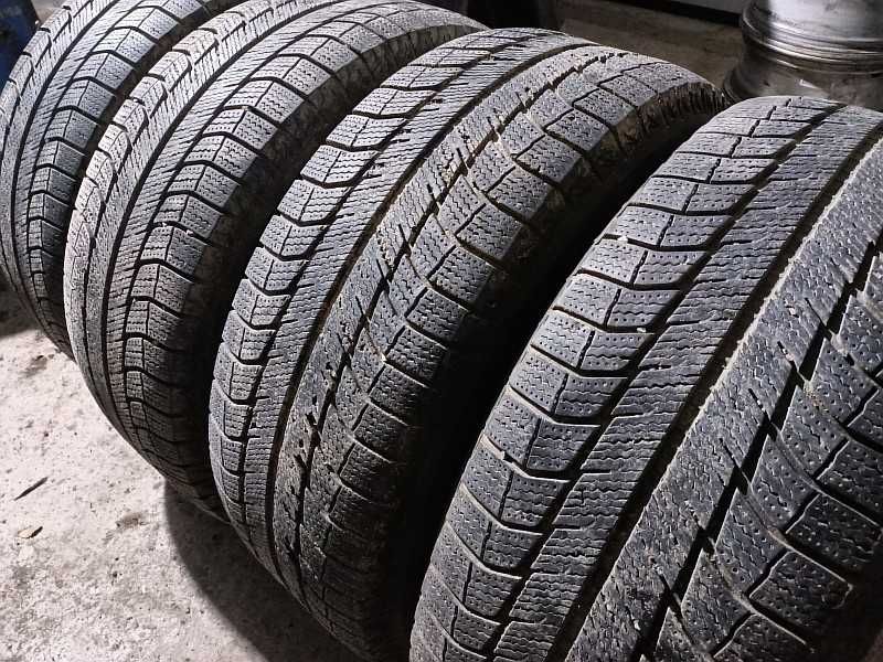 Шины 275/65 R17 - "Michelin Latitude X-Ice" (Канада), зимние.