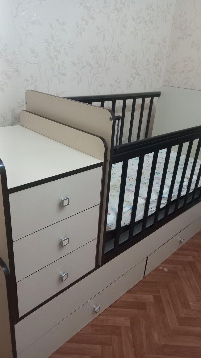 Продам детскую кроватку