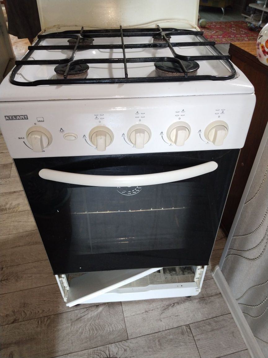 Продам газовую плиту
