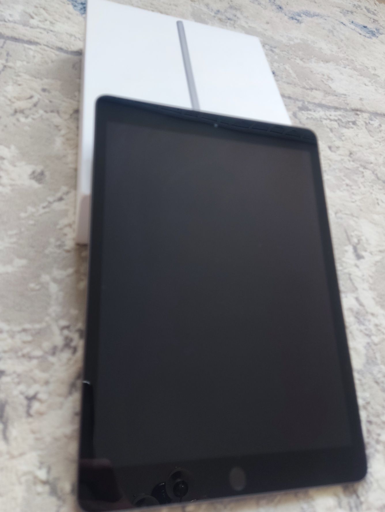 Продается APPLE iPAD 10.2  3/32 GB