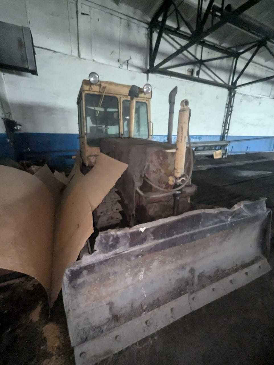 Продам спецтехнику на запчасти