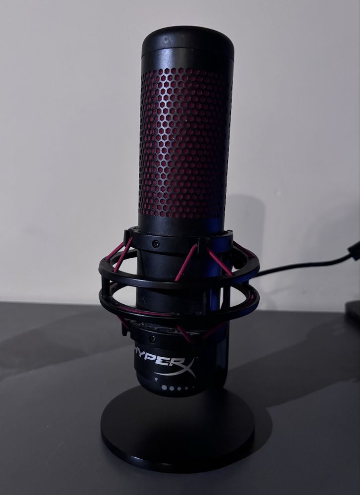 Микрофон HyperX Quadcast