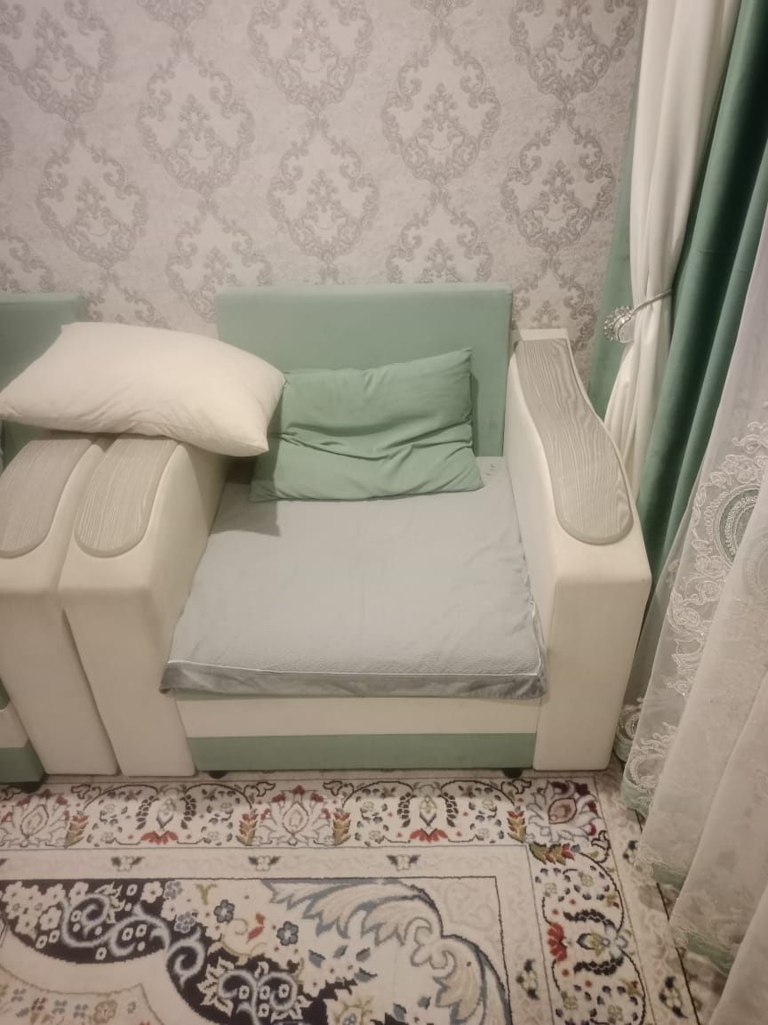 Диван и 2 кресла