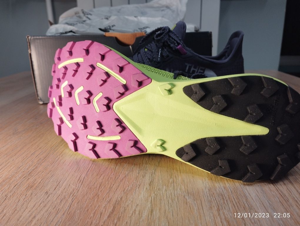 Топовые кроссовки для трейлранинга The North face vectiv sky
