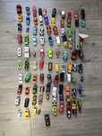 Продам машинки Hot wheels 95 штук