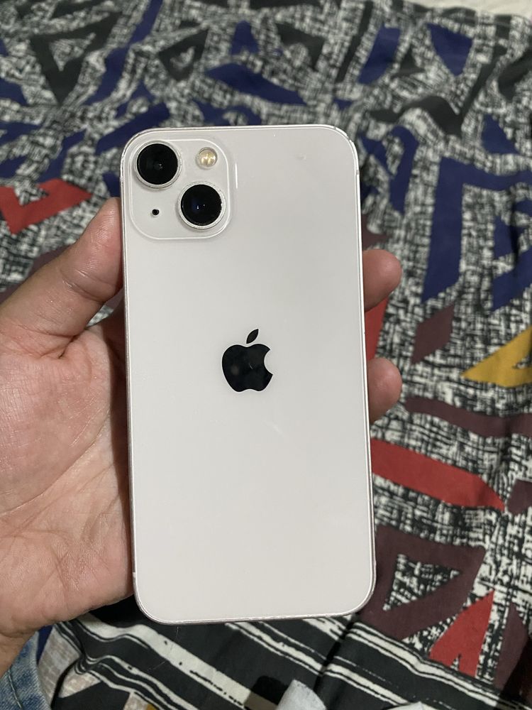 iPhone 13 розовый