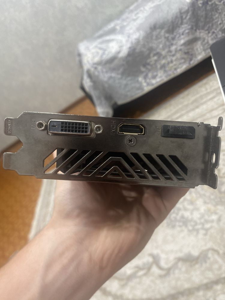 Видеокарта GTX 1050
