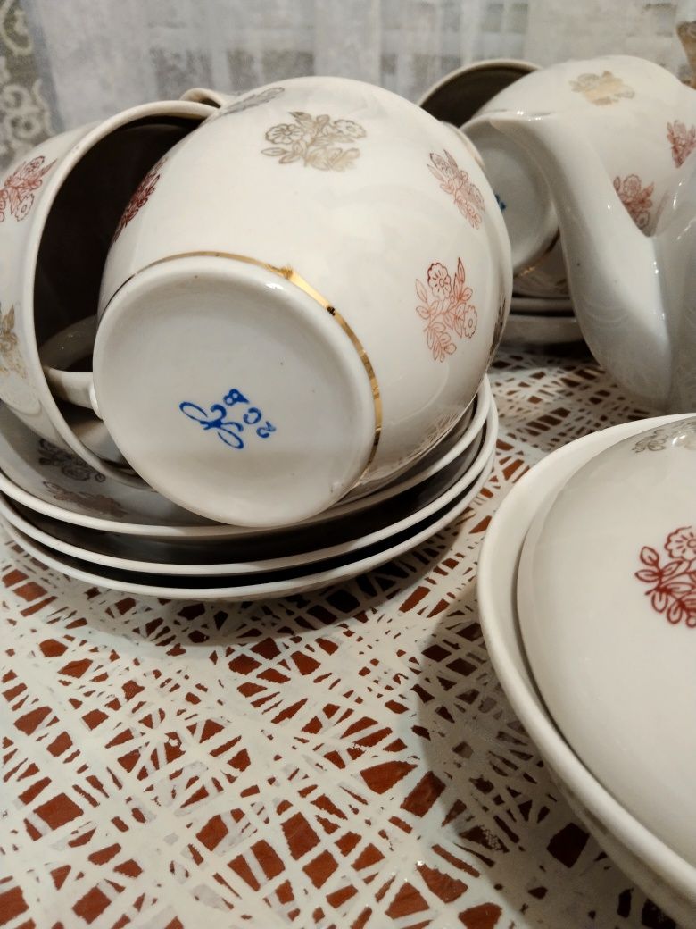 Продам красивый чайный сервиз советский
