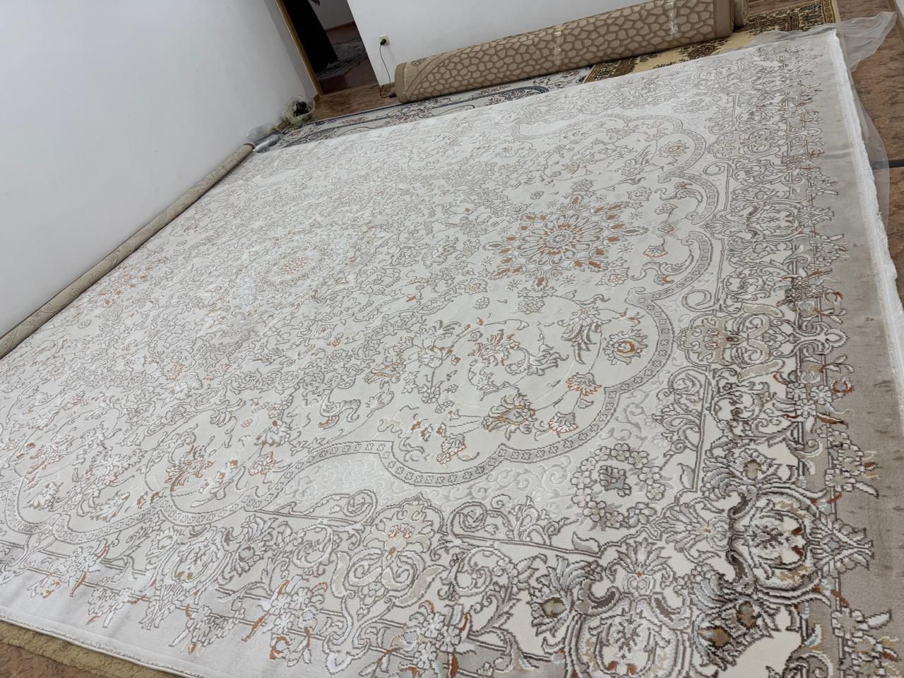 Турецкий кілем сатылады.
