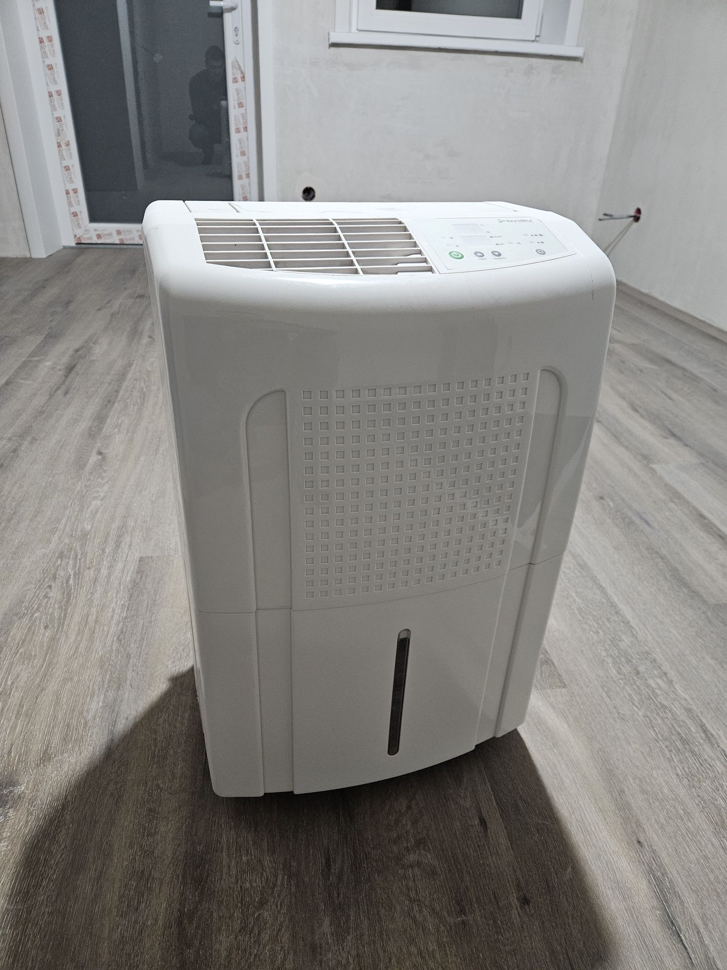 Пррдам новый осушитель  воздуха Ballu BDH-35L