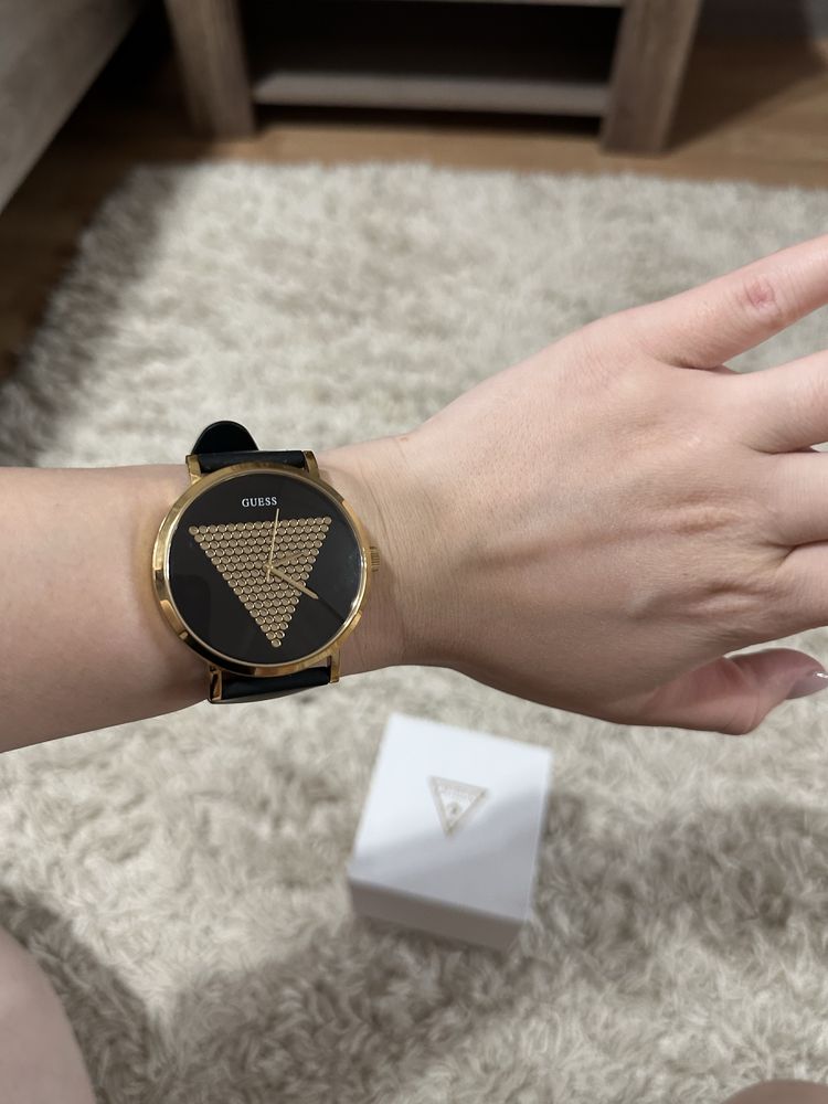 Часы оригинал.Guess
