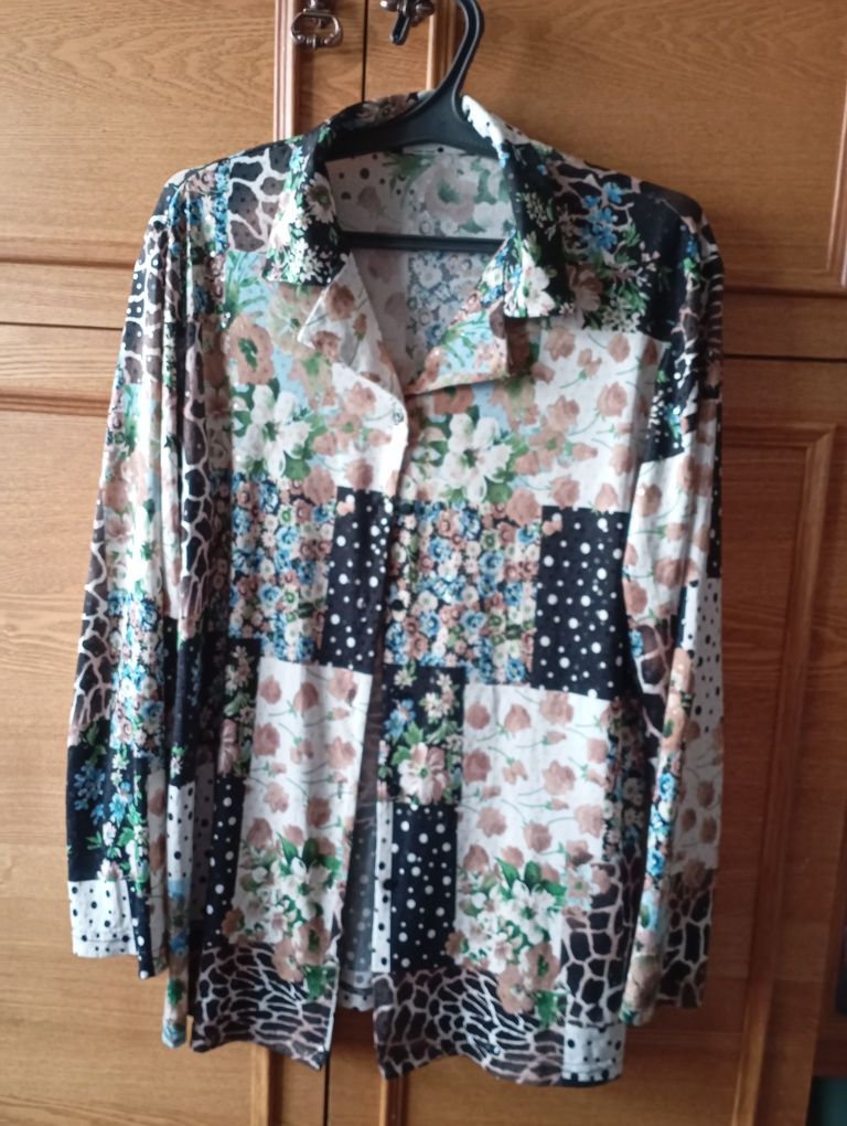 Продам женские вещи (много) Блузки,джинсы,юбки,платья,шорты и многое