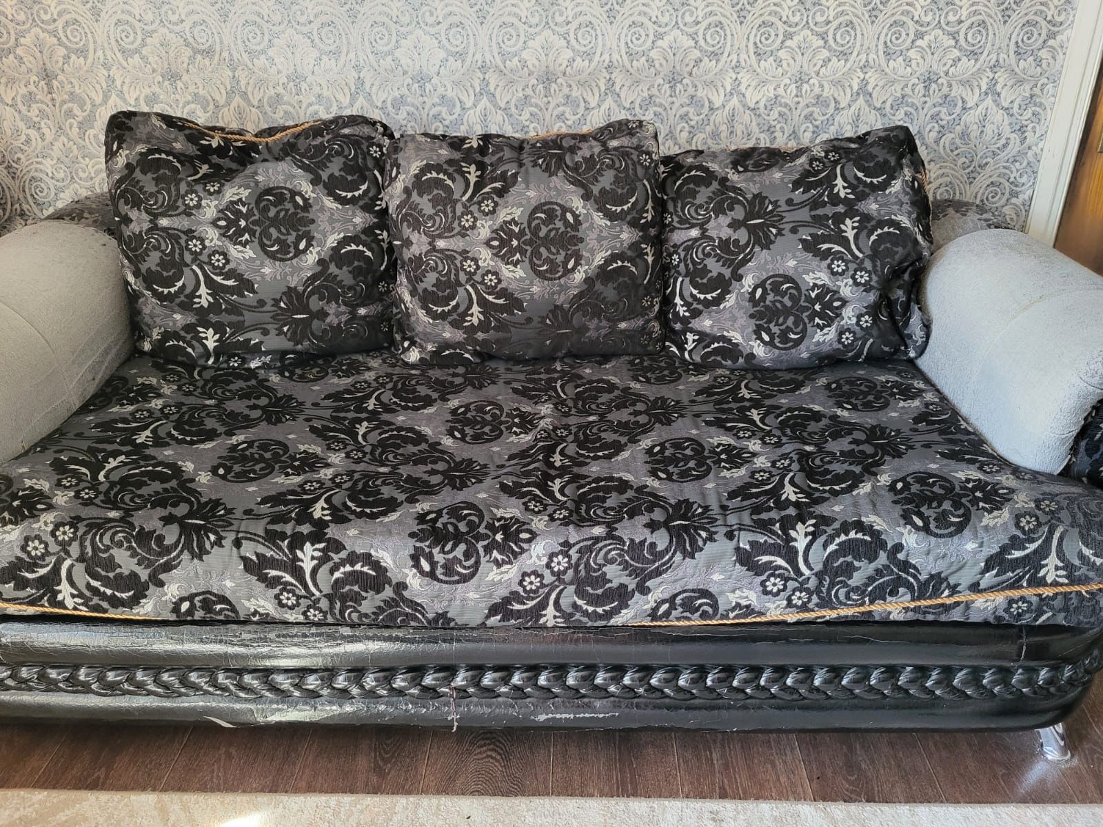 Продам мягкий уголок